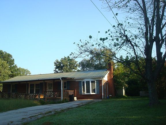 2nd image of 310 Greenbrier St
