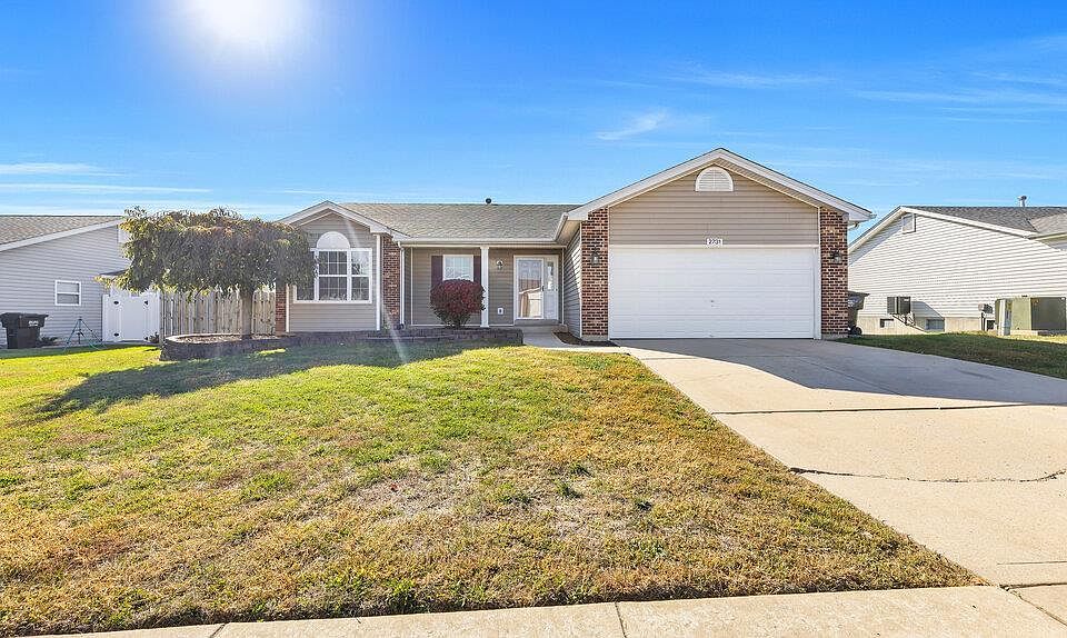 2731 Providence Ridge Dr, Wentzville, MO 63385 | Zillow