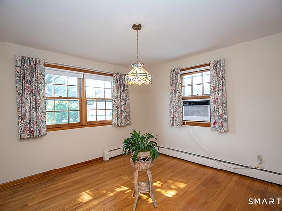 5th image of 153 Fiesta Heights