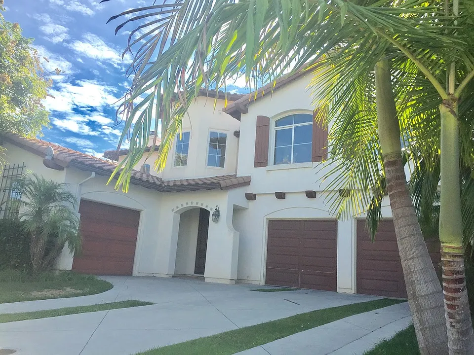 1032 Red Granite Rd