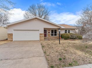 2143 E Madison Street, Springfield, MO 65802