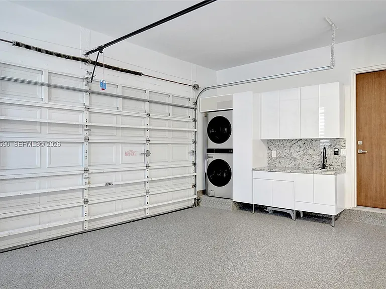 20824 NE 37th Ave — Photo 43