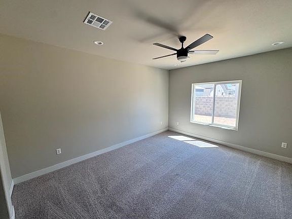 5th image of 575 E 12th Pl