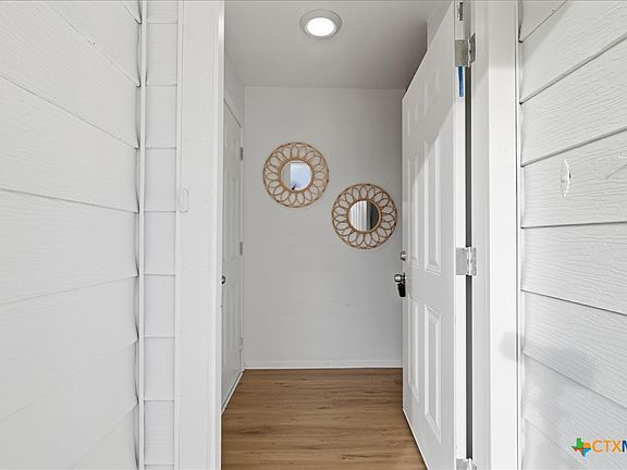 5th image of 958 Fannin Loop