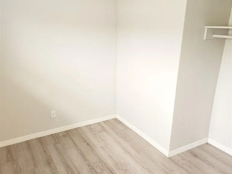 24 Adkinson Dr — Photo 8