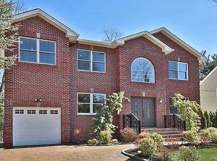 404 Terhune Ave, Paramus, NJ 07652