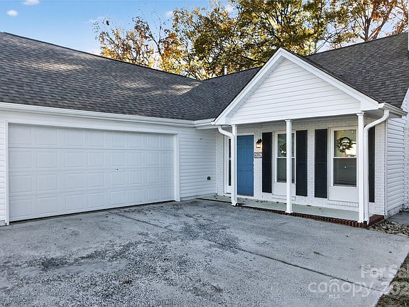 2nd image of 2907 Ashe Croft Dr