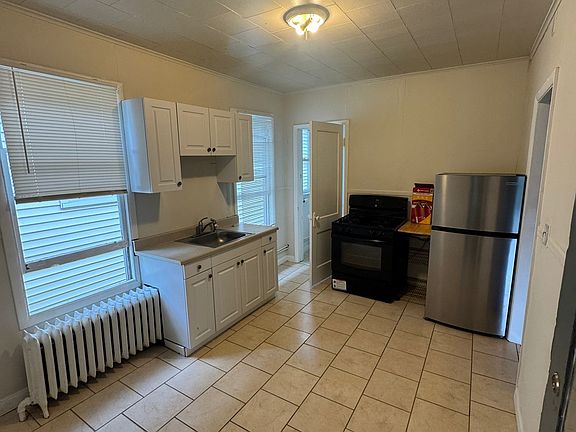 5th image of 31 Besch Ave #2R