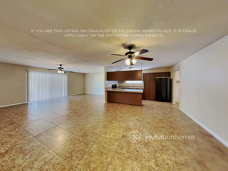 5849 N 62nd Dr — Photo 5