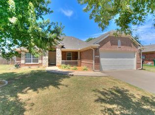 521 Firefork Ave, Yukon, OK 73099