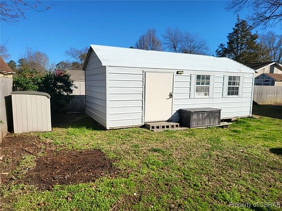 5th image of 525 Marlin Dr
