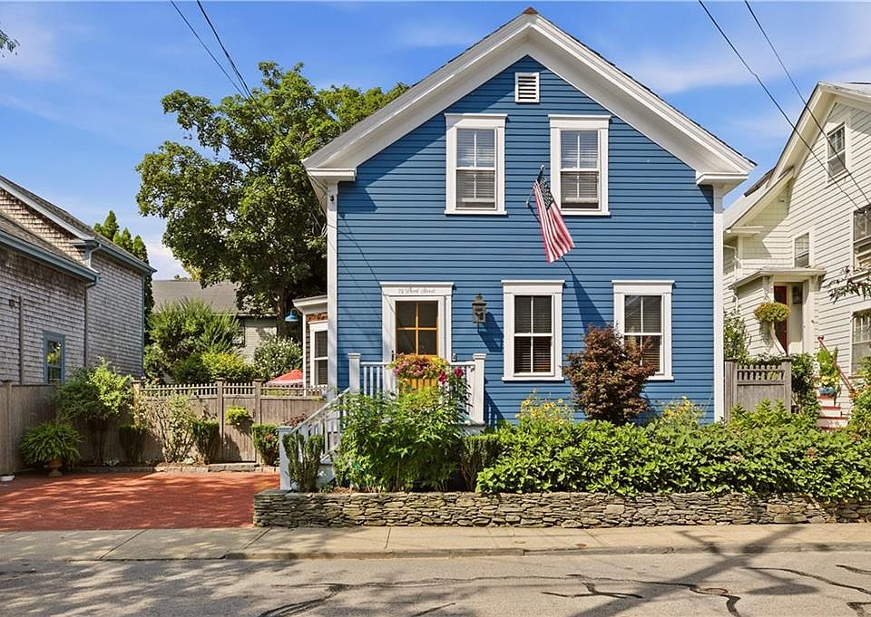 1st image of 72 3rd St