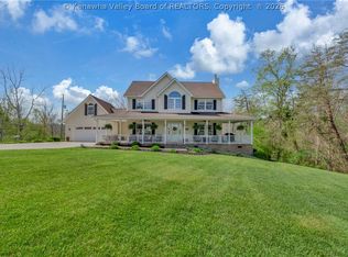 104 Whippoorwill Ln, Kenna, WV 25248