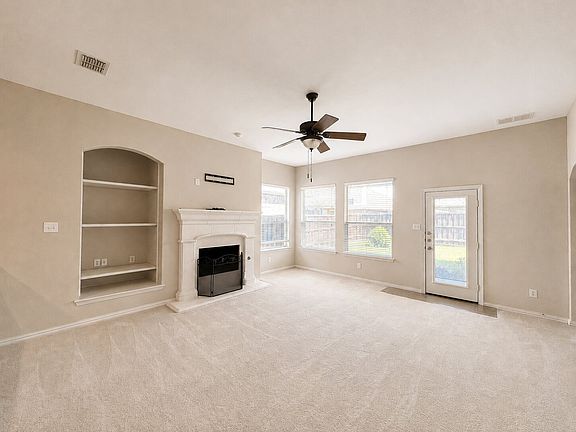 3rd image of 5724 Silverton Ave