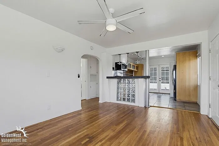 2 bed, 1.0 bath, 900 sqft, $2,800 — Photo 3