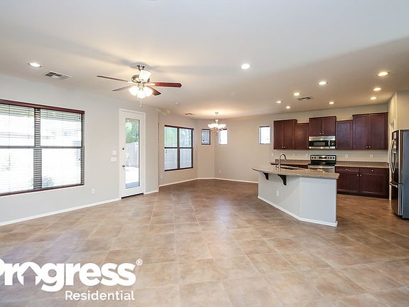 4th image of 6112 S 44th Ln