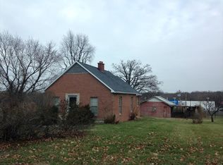 1605 Summit St, Hillsboro, IL 62049