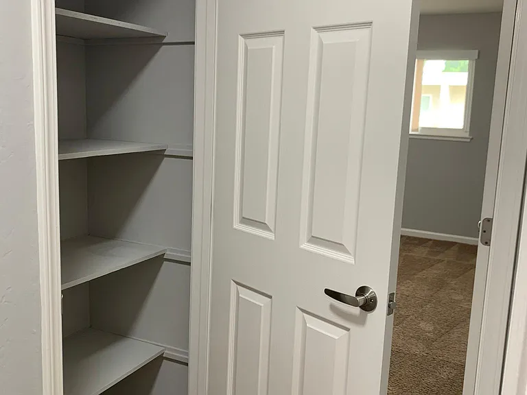 415 Acalanes Apartments — Photo 13