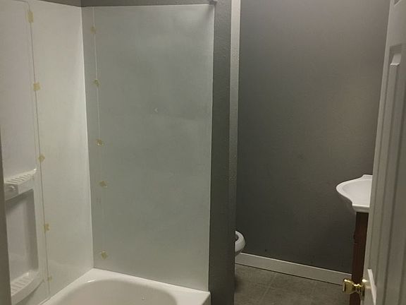 4th image of 4140 Schiller Pl