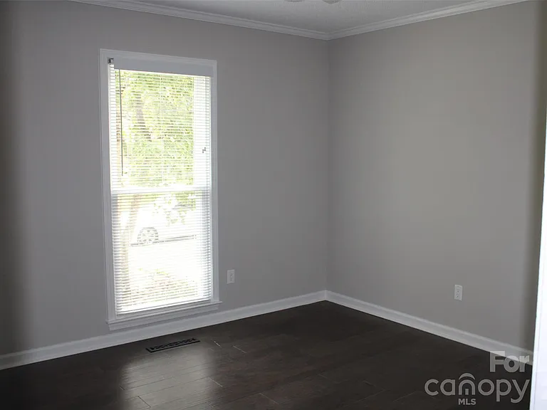 2212 Crosswinds Ct — Photo 18