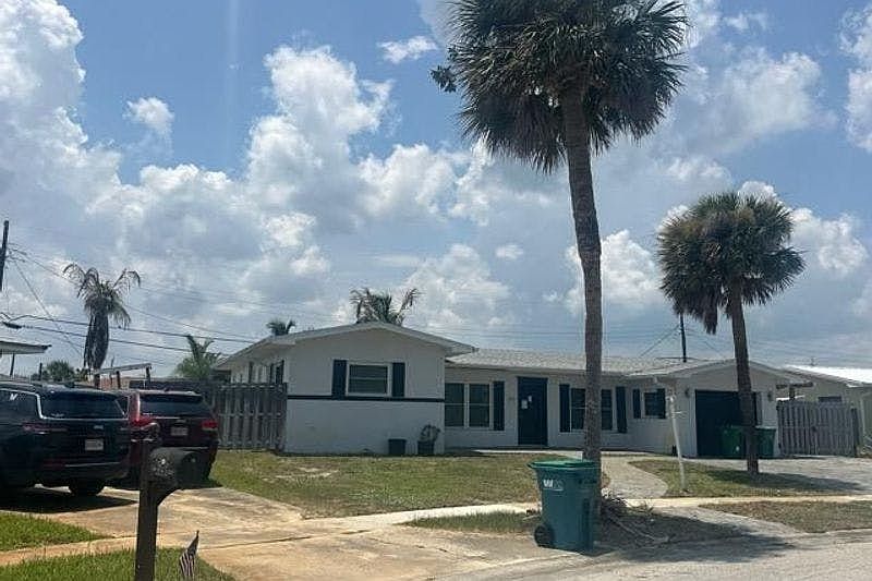 1st image of 510 Holly Dr