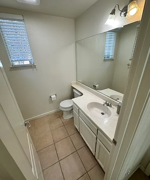 Downstairs half bath