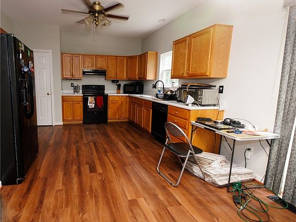 3rd image of 9604 Palomine Ct