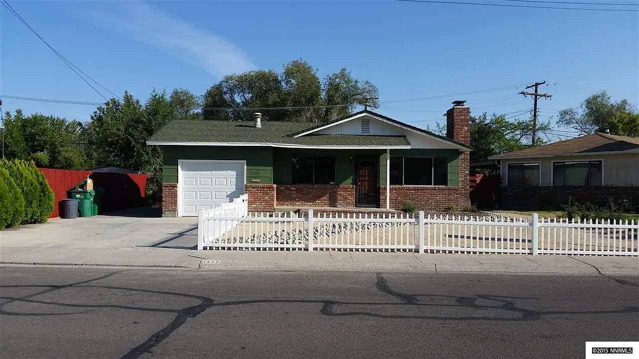 1255 Roberts St photo 1