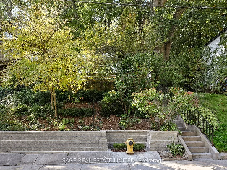 130 Neville Park Blvd — Photo 3