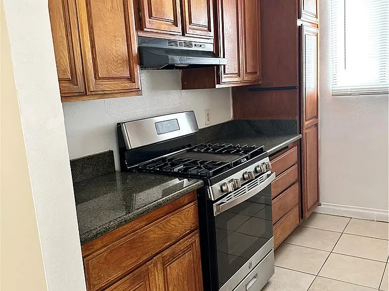 14801 Nordhoff St #14801 — Photo 37