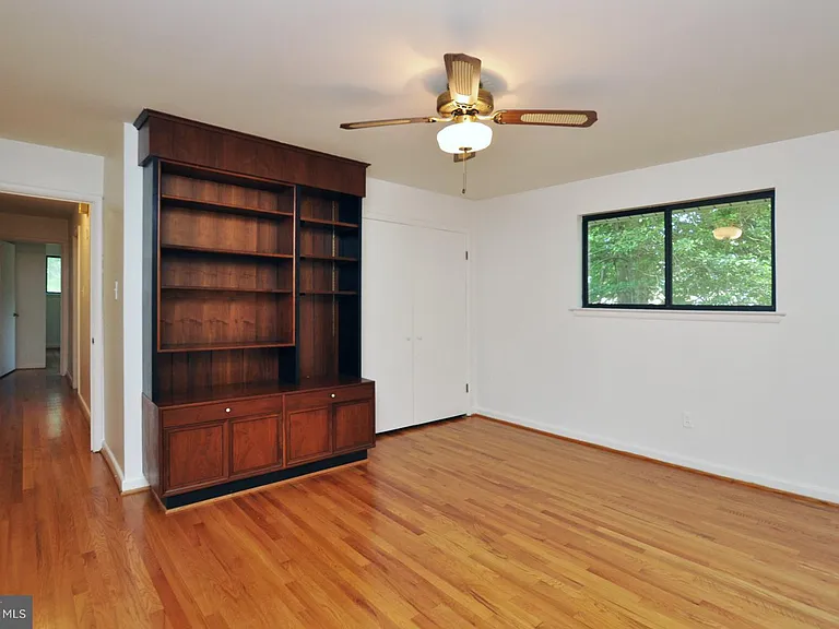 7024 Richard Dr — Photo 18