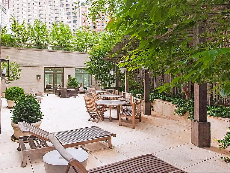 1930 Broadway #7B — Photo 9