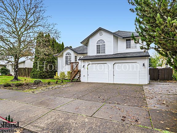 2nd image of 3076 NE Kaster Dr