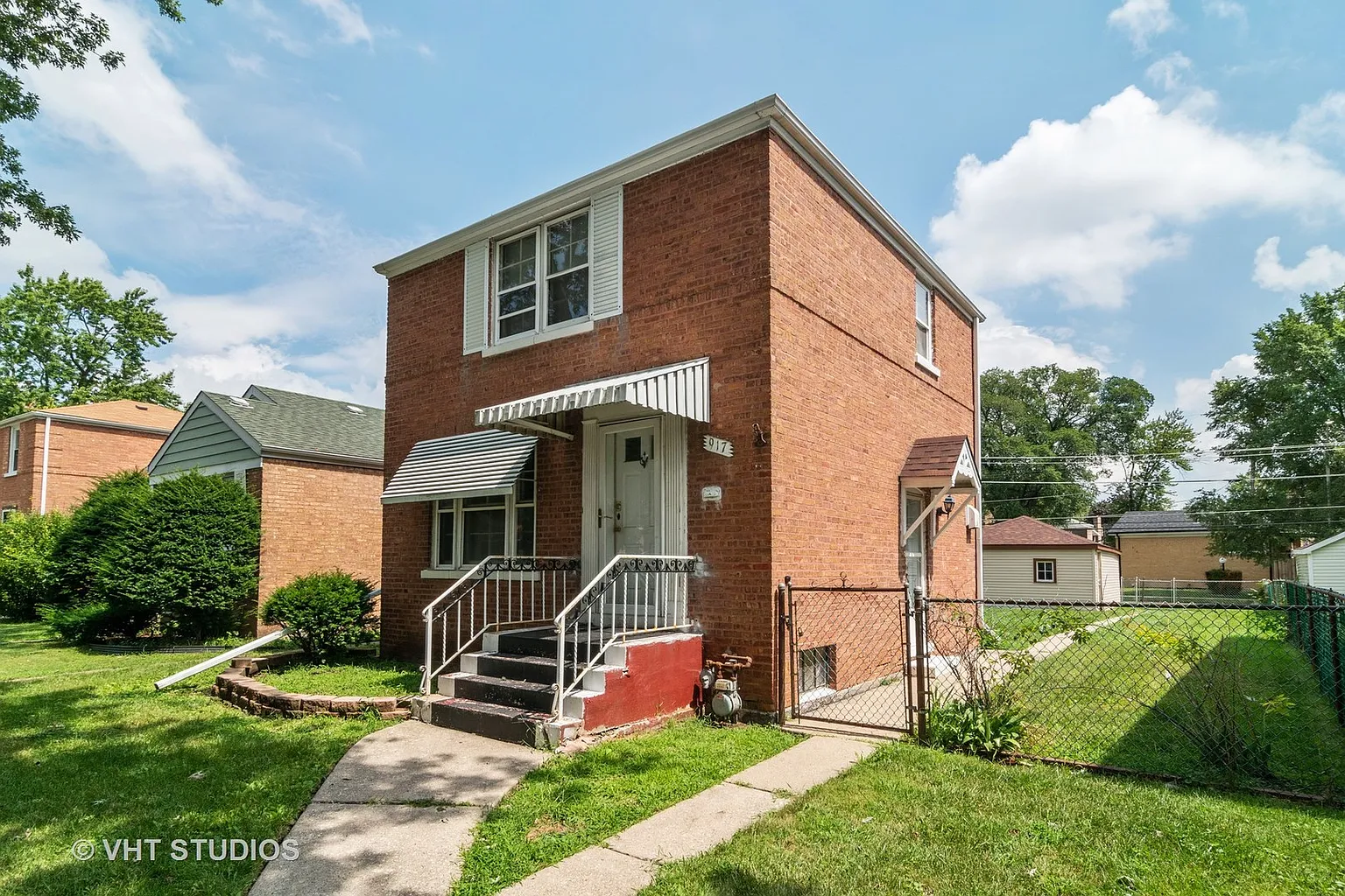 917 Marshall Ave photo 1