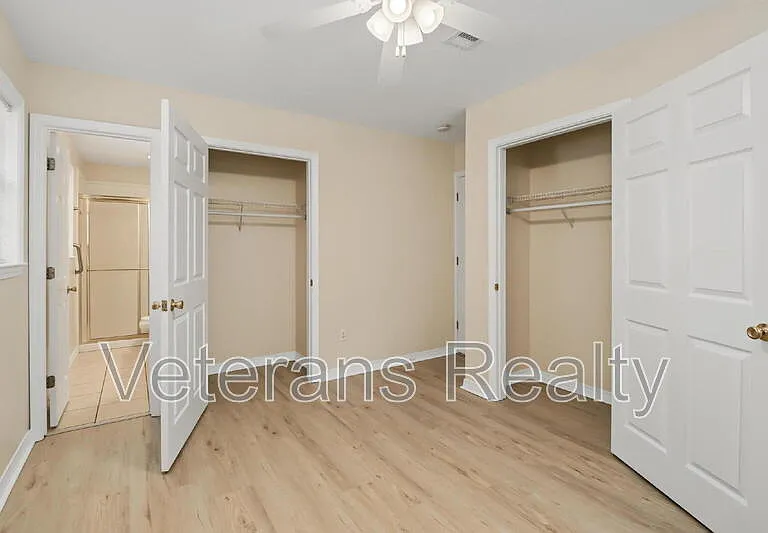 1285 Kensington Dr — Photo 16
