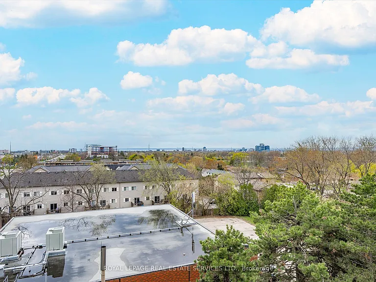 1284 Guelph Line #111 — Photo 44