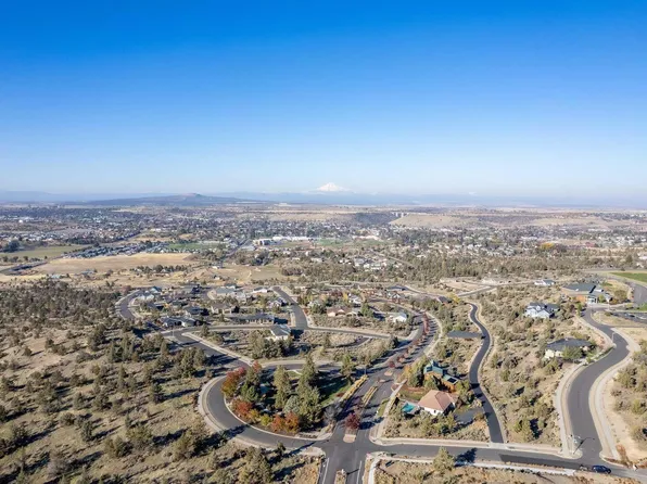 420 SE Manzanita Dr, Madras, OR 97741