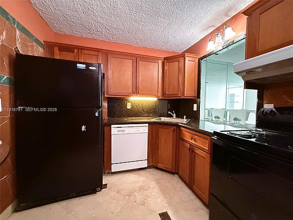 5th image of 701 Three Islands Blvd APT 506
