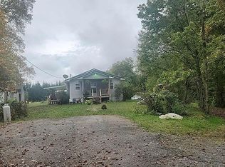 39930 Midland Trl, Rainelle, WV 25962