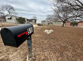 519 Loyal Valley Rd, Kerrville, TX 78028