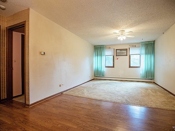 2nd image of 8327 Oak Leaf Dr APT 504