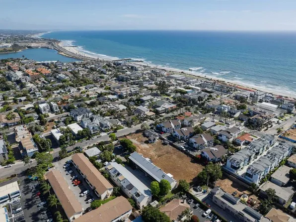 318 Juniper Ave APT 15, Carlsbad, CA 92008