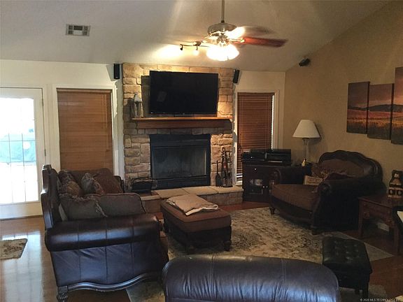 5th image of 6171 Country Dr