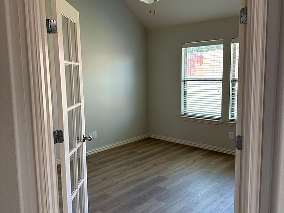 5th image of 2301 Gregory Creek Dr