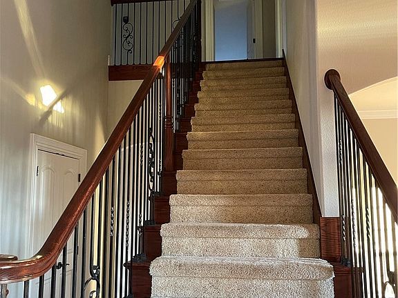 5th image of 3503 NW Woodberry Ct