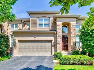717 Sarah Ln, Northbrook, IL 60062