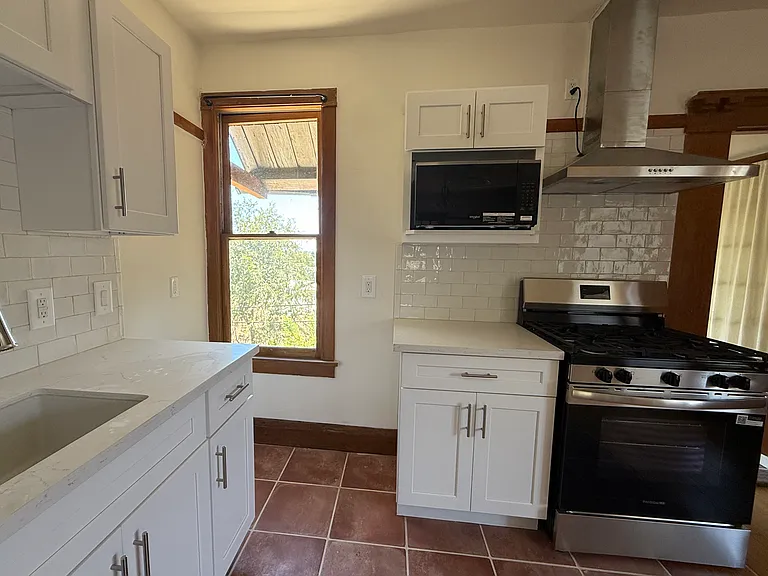 2234 W Adams Blvd #3 — Photo 15