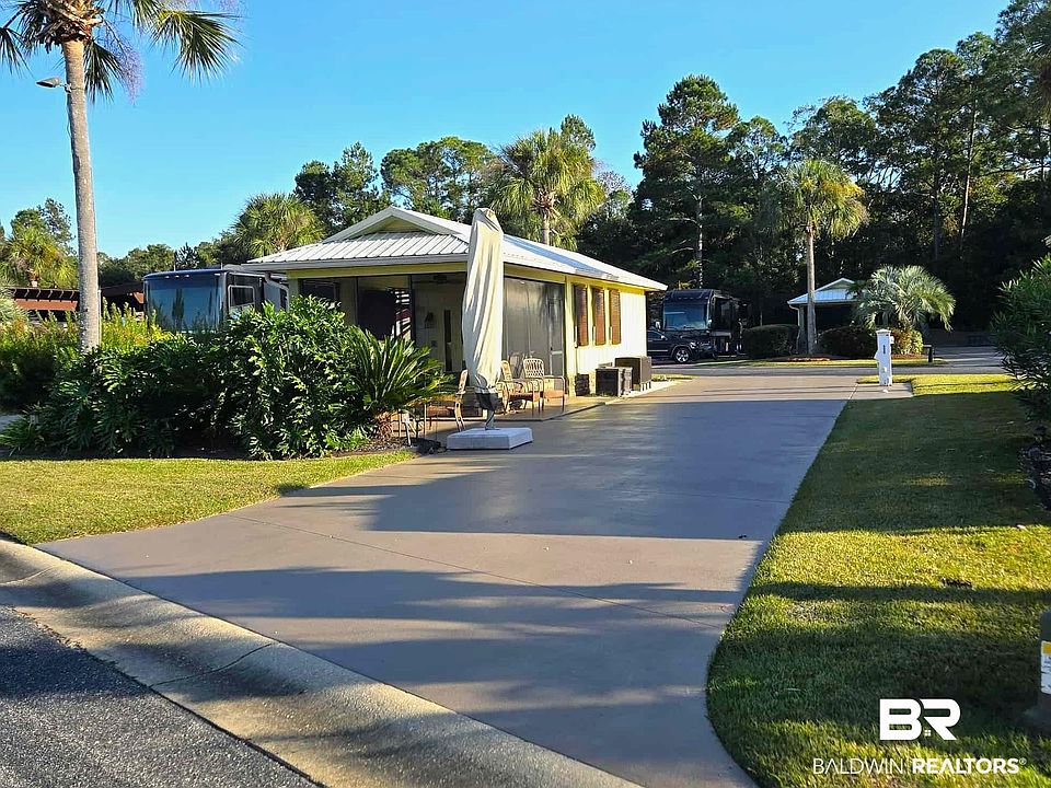 1st image of 419 Portofino Loop