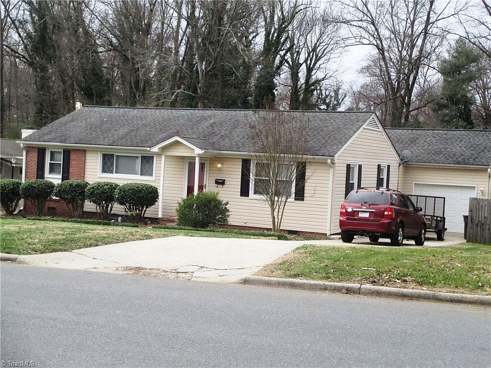1st image of 2613 Shady Lawn Dr
