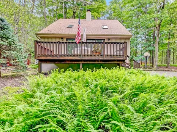 38 E Creek View Dr, Gouldsboro, PA 18424